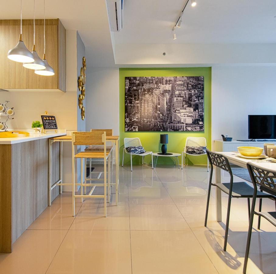 Casa Orient @ Macalister 218 ❈中路218东方之家 3Br 8Pax Appartement George Town Buitenkant foto